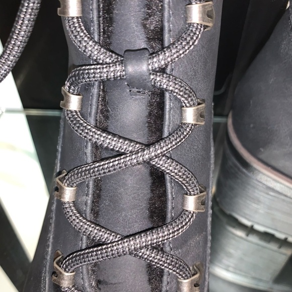 BareTraps Chunky Heeled Winter Heeled Work Boots Sz 9 Women’s Black Faux Leather - Picture 4 of 9